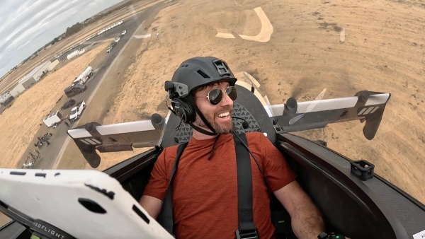 I Learned to Fly an Electric Aircraft in 3 Days. It Blew my Mind.