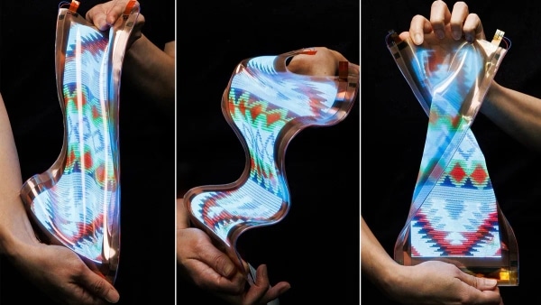 LG Display Unveils Super Stretchy OLED for Auto and Textiles