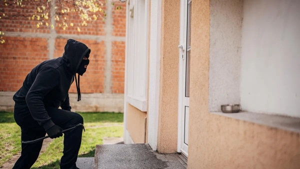 Someone Studied How Daylight Savings Affects Crime. The Results Are Fascinating